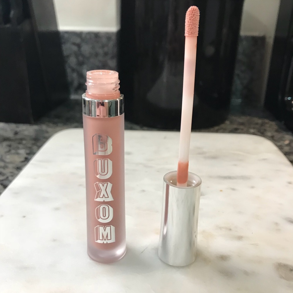 Buxom lip gloss in White Russian